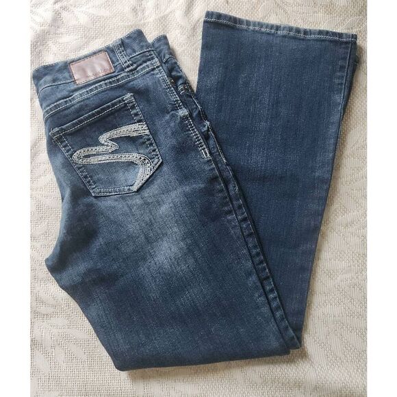 69  Maurices boot cut jeans - Picture 1 of 8